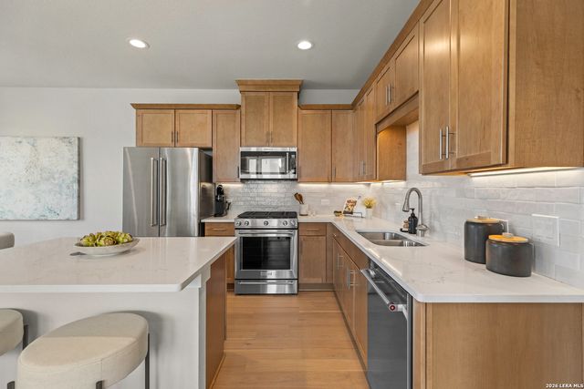 543 McMonigal Pl Bldg 2, San Antonio, TX 78210