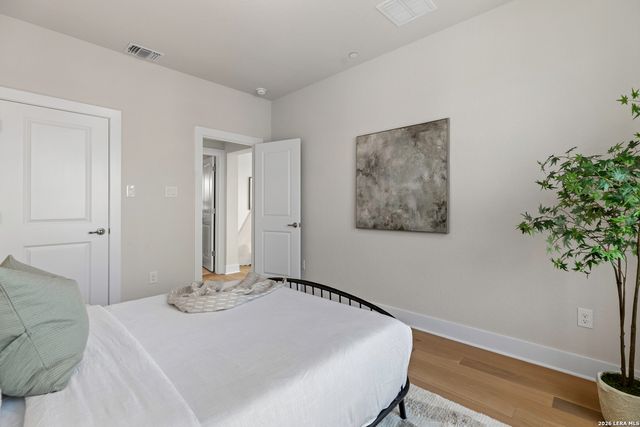 543 McMonigal Pl Bldg 2, San Antonio, TX 78210