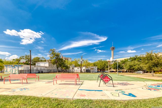 543 McMonigal Pl Bldg 2, San Antonio, TX 78210