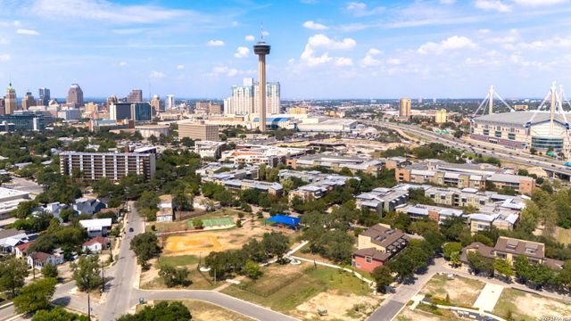 543 McMonigal Pl Bldg 2, San Antonio, TX 78210