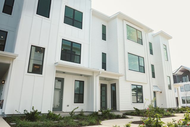 543 McMonigal Pl Bldg 2, San Antonio, TX 78210