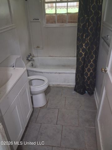 984 Winn Street, Jackson, MS 39204