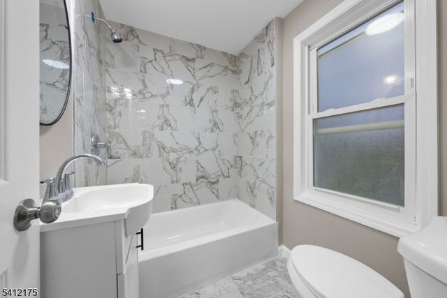 208 E 8Th Ave, Roselle Boro, NJ 07203