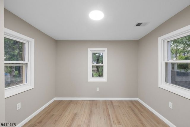 208 E 8Th Ave, Roselle Boro, NJ 07203