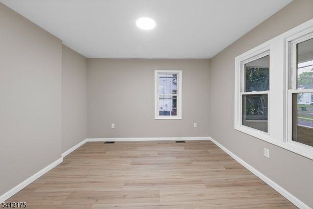 208 E 8Th Ave, Roselle Boro, NJ 07203