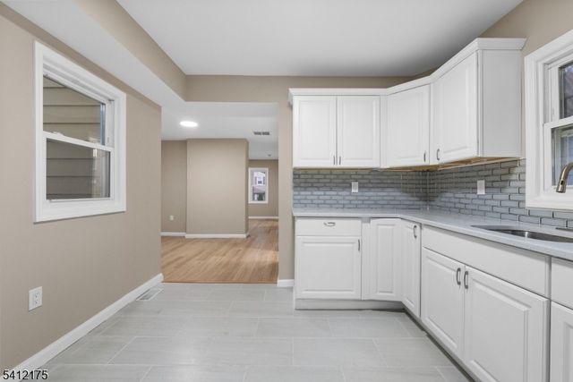 208 E 8Th Ave, Roselle Boro, NJ 07203