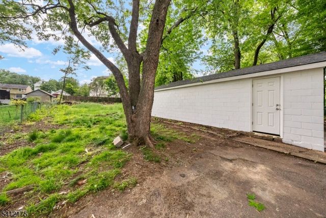 208 E 8Th Ave, Roselle Boro, NJ 07203