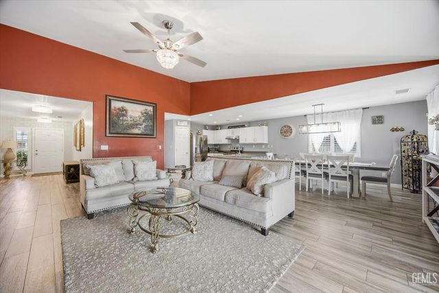 12207 Quiet Pasture Drive, Bakersfield, CA 93312