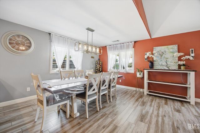 12207 Quiet Pasture Drive, Bakersfield, CA 93312