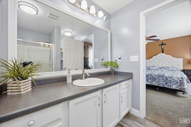 12207 Quiet Pasture Drive, Bakersfield, CA 93312