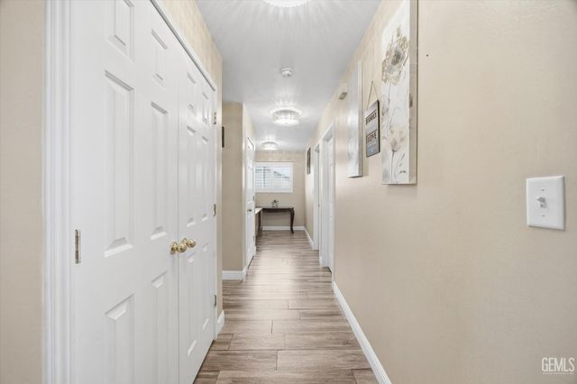 12207 Quiet Pasture Drive, Bakersfield, CA 93312