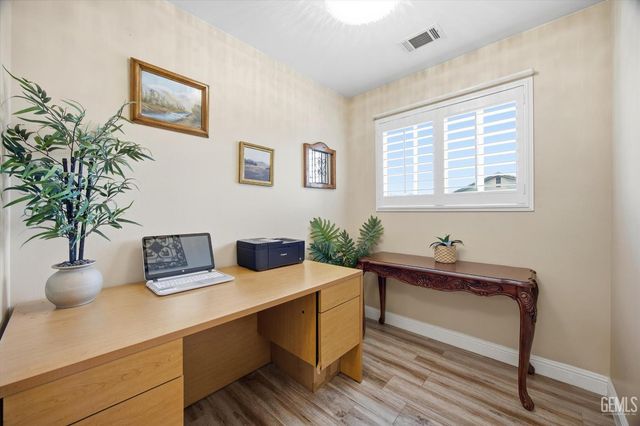 12207 Quiet Pasture Drive, Bakersfield, CA 93312