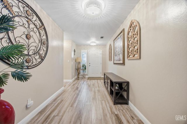 12207 Quiet Pasture Drive, Bakersfield, CA 93312