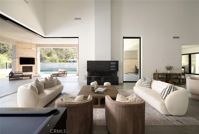 19892 Summit Trail Road, Trabuco Canyon, CA 92679