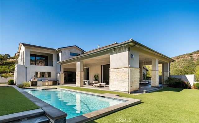 19892 Summit Trail Road, Trabuco Canyon, CA 92679