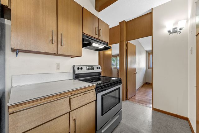 2500 Falbrook Drive NE, Cedar Rapids, IA 52402