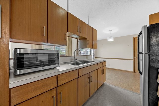 2500 Falbrook Drive NE, Cedar Rapids, IA 52402