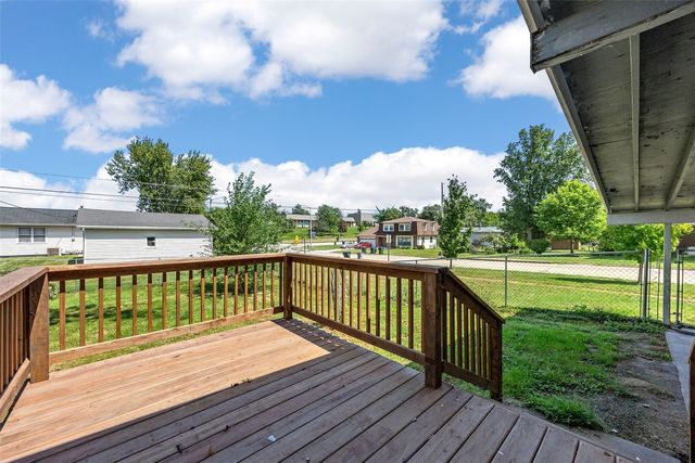 2500 Falbrook Drive NE, Cedar Rapids, IA 52402