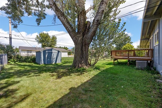 2500 Falbrook Drive NE, Cedar Rapids, IA 52402