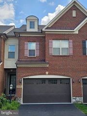 42331 BENFOLD, Ashburn, VA 20148