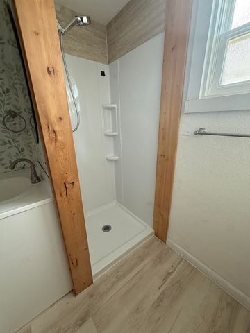 1324 E Broad Ave, Spokane Valley, WA 99207