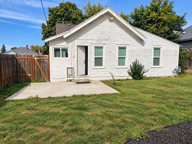 1324 E Broad Ave, Spokane Valley, WA 99207