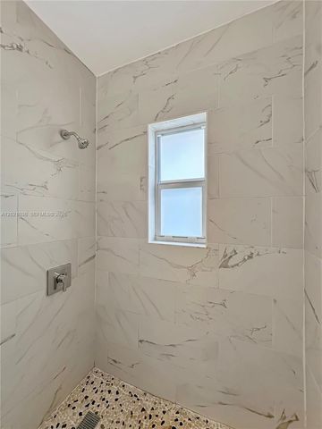 965 Bay Dr 4, Miami Beach, FL 33141
