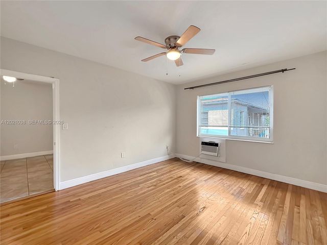 965 Bay Dr 4, Miami Beach, FL 33141