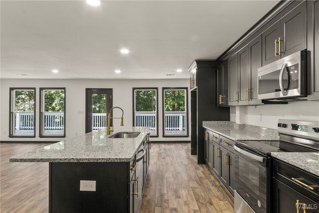 4165 E Lake, Tuscaloosa, AL 35405