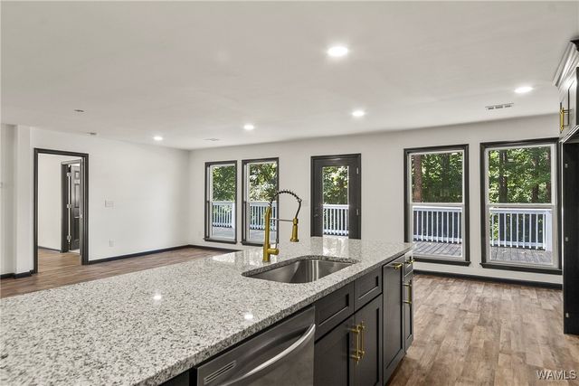 4165 E Lake, Tuscaloosa, AL 35405