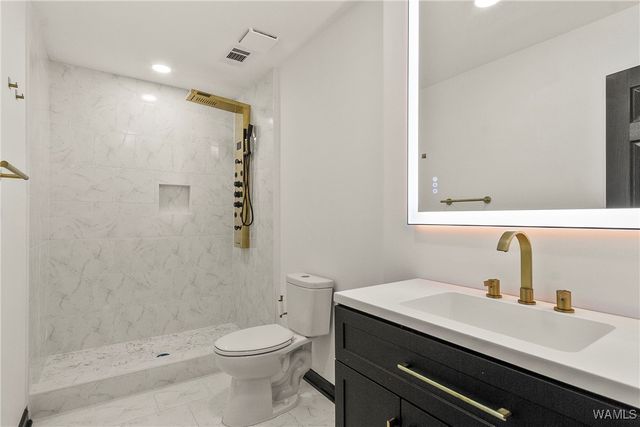 4165 E Lake, Tuscaloosa, AL 35405