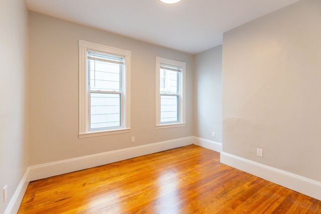 206 L Street 2, Boston, MA 02127