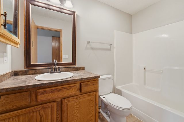 706 Filmore Avenue SE, Bondurant, IA 50035