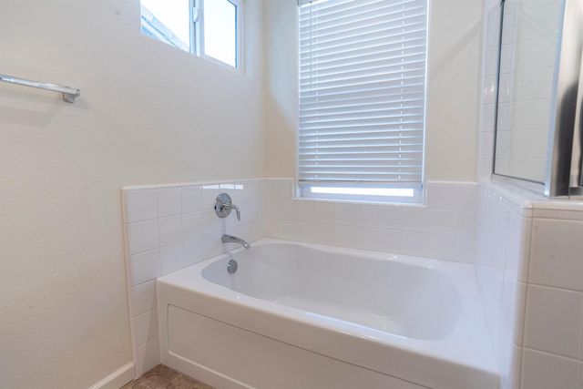 6330 E Creek View Lane, Fresno, CA 93727