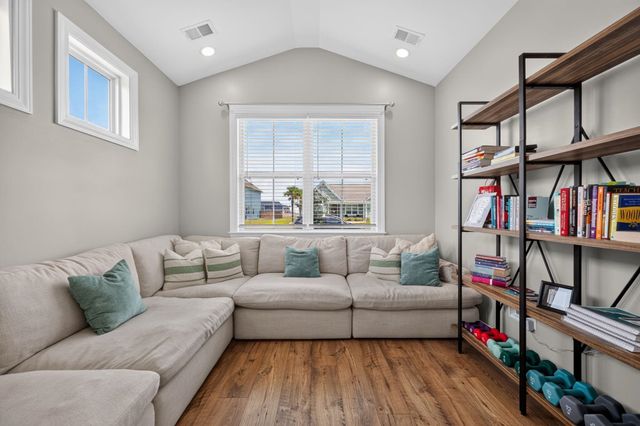 137 Riley Farms Ct, Summerville, SC 29486