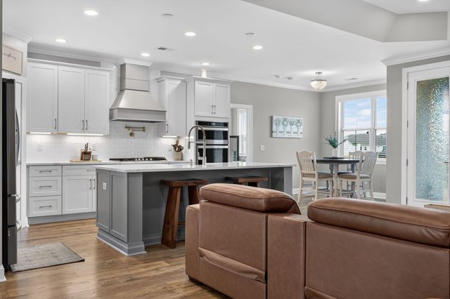 137 Riley Farms Ct, Summerville, SC 29486