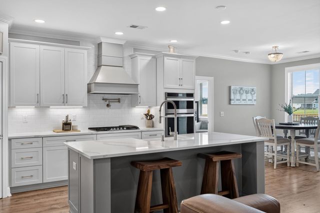 137 Riley Farms Ct, Summerville, SC 29486