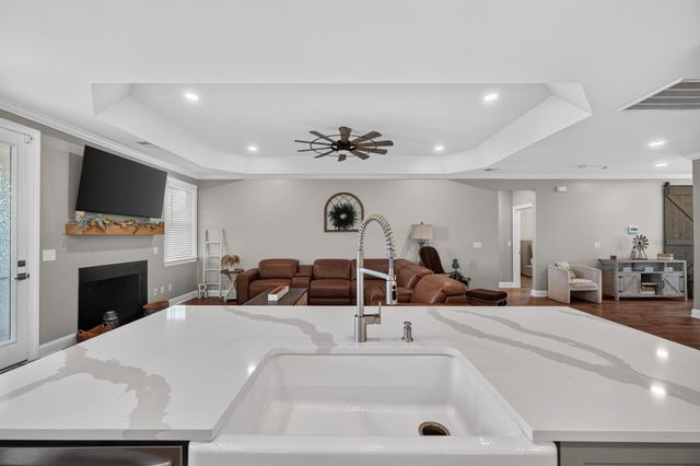 137 Riley Farms Ct, Summerville, SC 29486