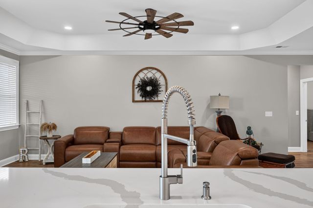 137 Riley Farms Ct, Summerville, SC 29486