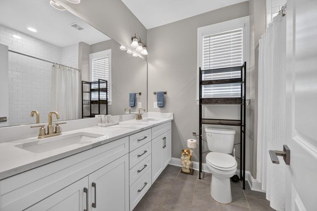 137 Riley Farms Ct, Summerville, SC 29486