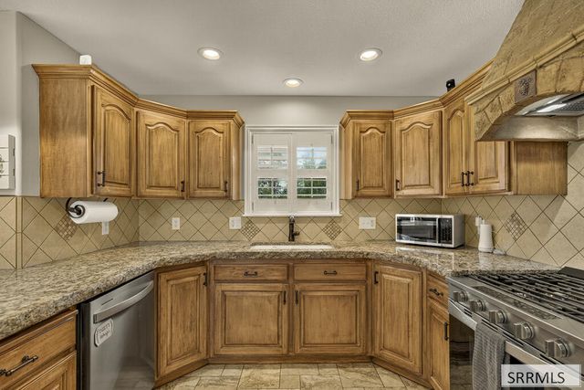 6248 S Foxrun Drive, Idaho Falls, ID 83402
