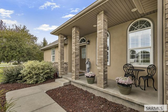 6248 S Foxrun Drive, Idaho Falls, ID 83402
