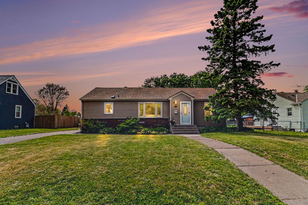 1009 Marshall Avenue, Saint Paul Park, MN 55071