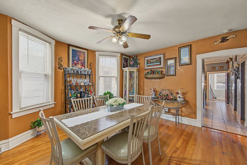 10414 S Ewing Avenue, Chicago, IL 60617 — photo 5