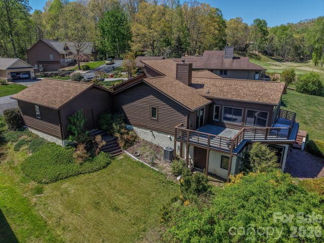 3104 Cove Loop Road, Hendersonville, NC 28739