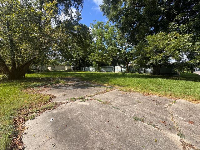 1504 E 33rd Street, Houston, TX 77022