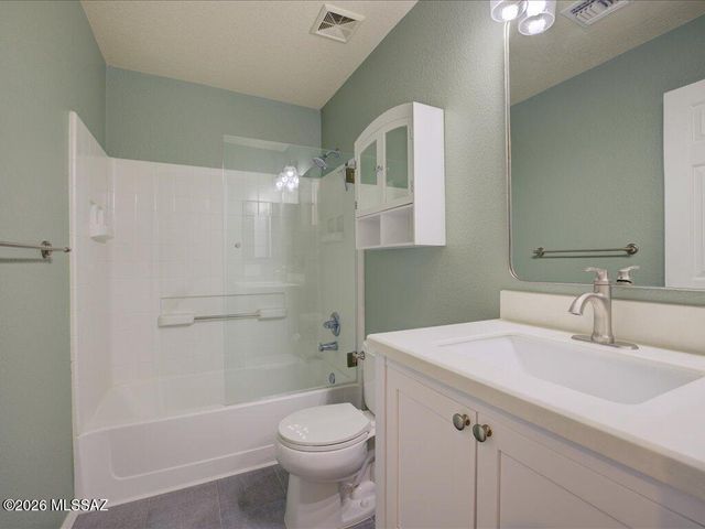 10576 S Sunshower Way, Vail, AZ 85641