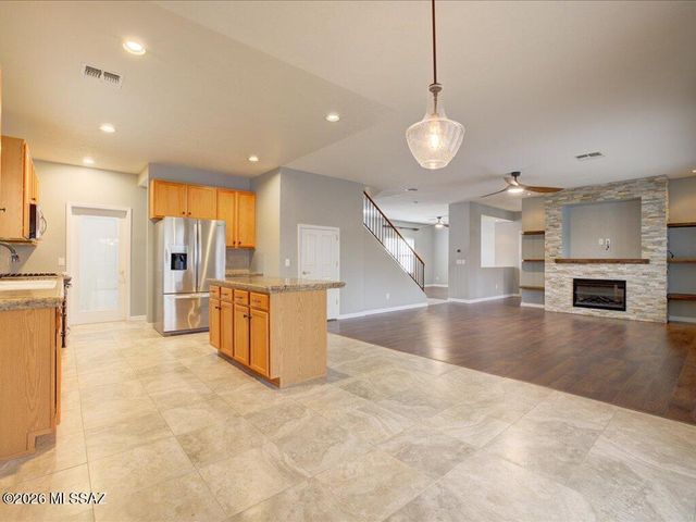 10576 S Sunshower Way, Vail, AZ 85641