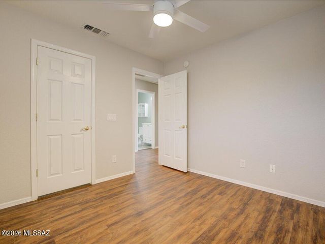 10576 S Sunshower Way, Vail, AZ 85641