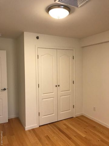 135-17 Northern Boulevard 5D, Flushing, NY 11354